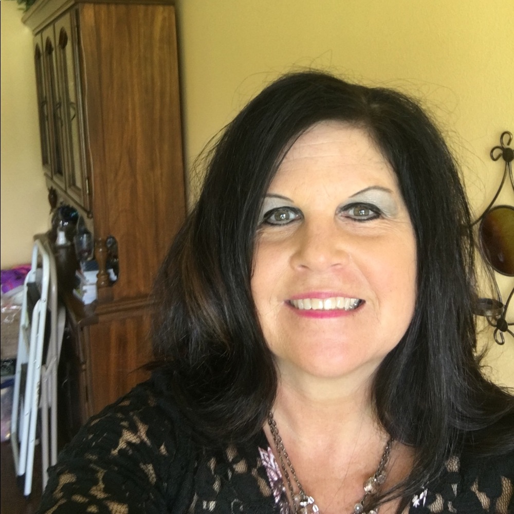 Meet your Posher, Rita